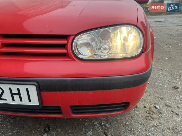 Красный Фольксваген Гольф, объемом двигателя 1.4 л и пробегом 180 тыс. км за 3200 $, фото 4 на Automoto.ua