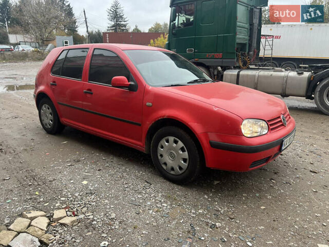 Красный Фольксваген Гольф, объемом двигателя 1.4 л и пробегом 180 тыс. км за 3200 $, фото 6 на Automoto.ua