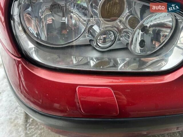 Красный Фольксваген Гольф, объемом двигателя 1.6 л и пробегом 177 тыс. км за 4600 $, фото 8 на Automoto.ua