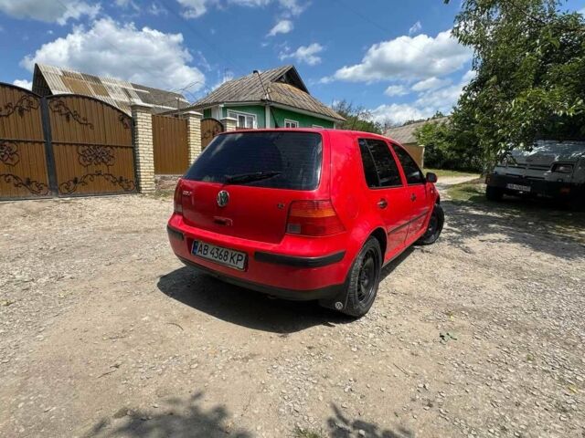 Красный Фольксваген Гольф, объемом двигателя 1.6 л и пробегом 310 тыс. км за 2800 $, фото 4 на Automoto.ua