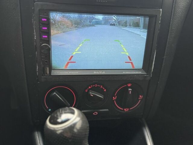 Красный Фольксваген Гольф, объемом двигателя 1.6 л и пробегом 320 тыс. км за 3499 $, фото 7 на Automoto.ua