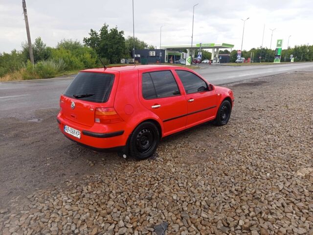 Красный Фольксваген Гольф, объемом двигателя 1.6 л и пробегом 310 тыс. км за 2800 $, фото 10 на Automoto.ua