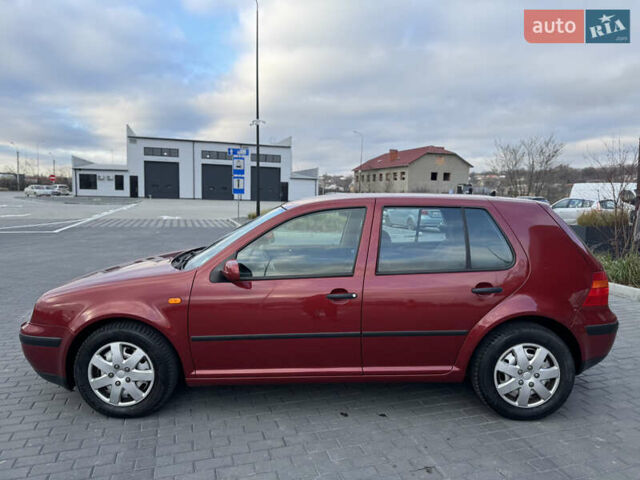 Красный Фольксваген Гольф, объемом двигателя 1.6 л и пробегом 179 тыс. км за 4100 $, фото 4 на Automoto.ua