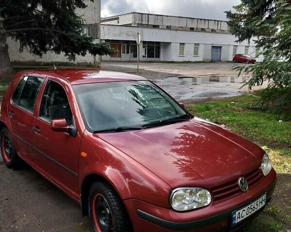 Червоний Фольксваген Гольф, об'ємом двигуна 1.6 л та пробігом 370 тис. км за 2900 $, фото 3 на Automoto.ua