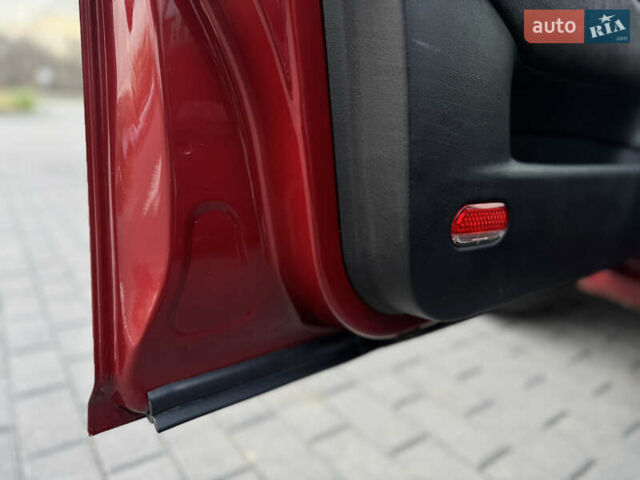 Красный Фольксваген Гольф, объемом двигателя 1.6 л и пробегом 179 тыс. км за 4100 $, фото 10 на Automoto.ua