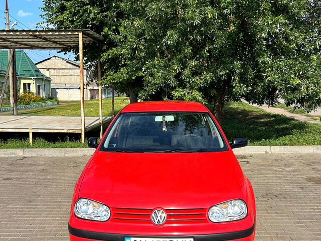 Червоний Фольксваген Гольф, об'ємом двигуна 1.4 л та пробігом 202 тис. км за 2800 $, фото 1 на Automoto.ua