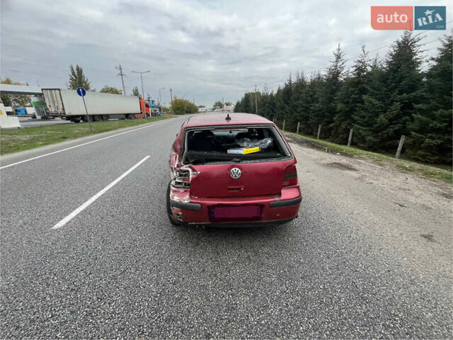 Красный Фольксваген Гольф, объемом двигателя 1.6 л и пробегом 349 тыс. км за 1500 $, фото 9 на Automoto.ua