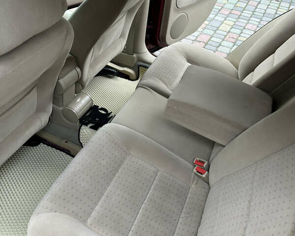 Красный Фольксваген Гольф, объемом двигателя 1.39 л и пробегом 255 тыс. км за 4200 $, фото 12 на Automoto.ua