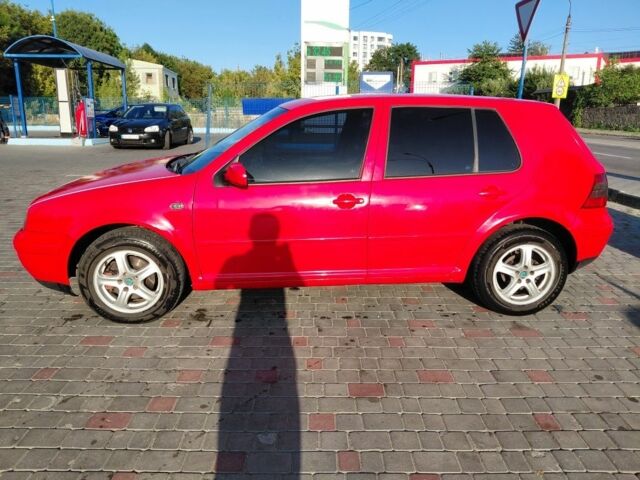 Красный Фольксваген Гольф, объемом двигателя 1.9 л и пробегом 363 тыс. км за 3700 $, фото 1 на Automoto.ua