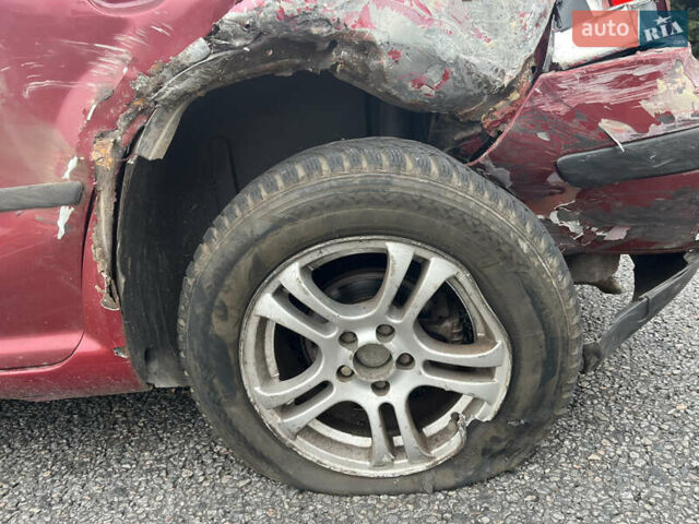 Красный Фольксваген Гольф, объемом двигателя 1.6 л и пробегом 349 тыс. км за 1500 $, фото 8 на Automoto.ua