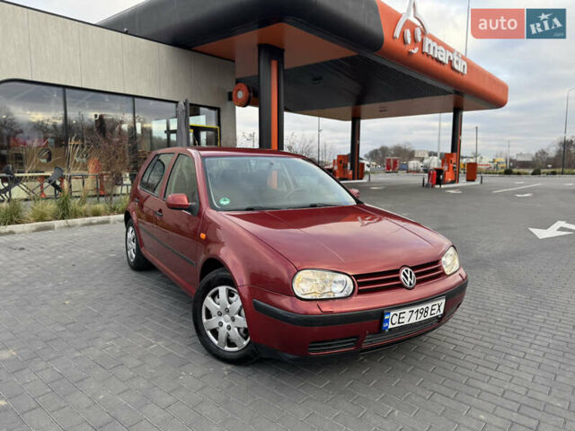 Красный Фольксваген Гольф, объемом двигателя 1.6 л и пробегом 179 тыс. км за 4100 $, фото 1 на Automoto.ua