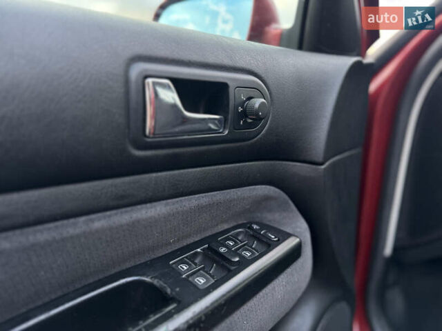 Красный Фольксваген Гольф, объемом двигателя 1.6 л и пробегом 179 тыс. км за 4100 $, фото 9 на Automoto.ua