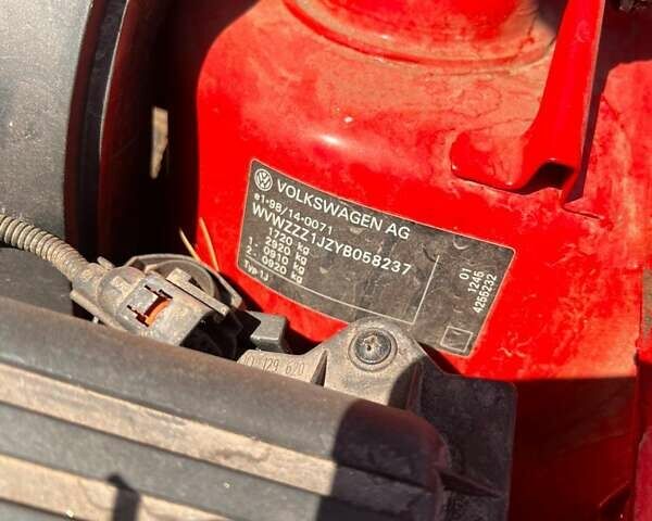 Червоний Фольксваген Гольф, об'ємом двигуна 1.6 л та пробігом 149 тис. км за 4600 $, фото 1 на Automoto.ua