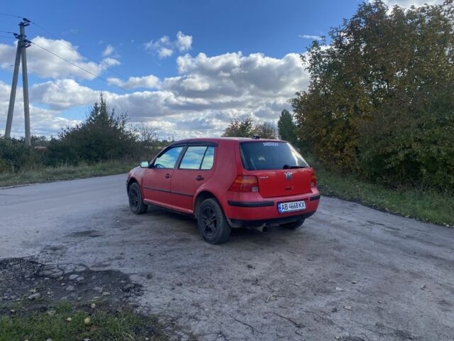 Красный Фольксваген Гольф, объемом двигателя 1.4 л и пробегом 260 тыс. км за 2300 $, фото 1 на Automoto.ua