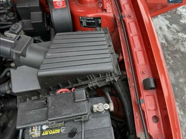 Червоний Фольксваген Гольф, об'ємом двигуна 1.6 л та пробігом 185 тис. км за 5250 $, фото 25 на Automoto.ua