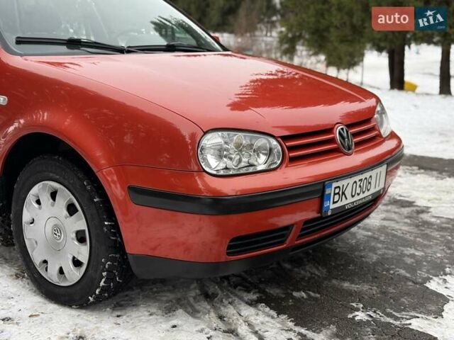 Червоний Фольксваген Гольф, об'ємом двигуна 1.6 л та пробігом 184 тис. км за 4100 $, фото 17 на Automoto.ua