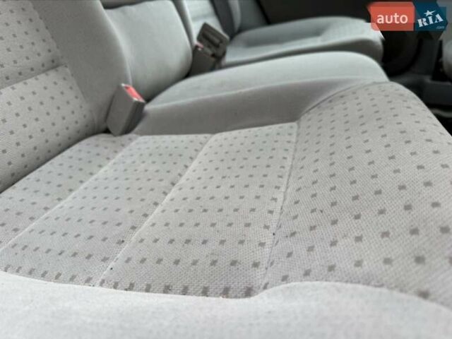 Червоний Фольксваген Гольф, об'ємом двигуна 1.6 л та пробігом 185 тис. км за 5250 $, фото 50 на Automoto.ua