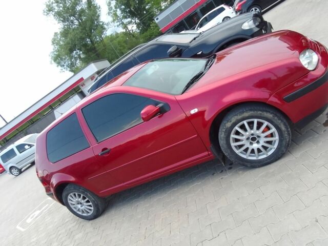 Красный Фольксваген Гольф, объемом двигателя 1.4 л и пробегом 345 тыс. км за 3716 $, фото 5 на Automoto.ua