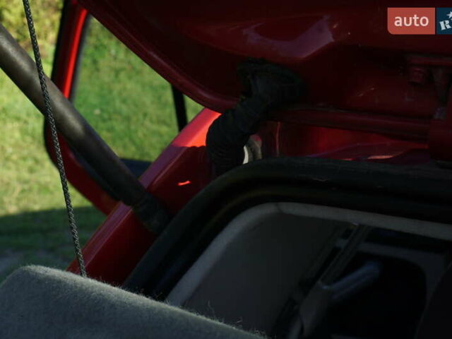 Красный Фольксваген Гольф, объемом двигателя 1.6 л и пробегом 225 тыс. км за 4150 $, фото 73 на Automoto.ua