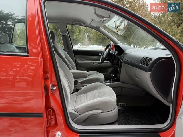 Червоний Фольксваген Гольф, об'ємом двигуна 1.6 л та пробігом 184 тис. км за 4100 $, фото 34 на Automoto.ua