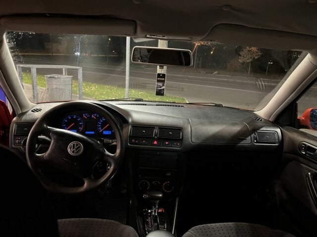 Червоний Фольксваген Гольф, об'ємом двигуна 1.6 л та пробігом 400 тис. км за 5000 $, фото 5 на Automoto.ua