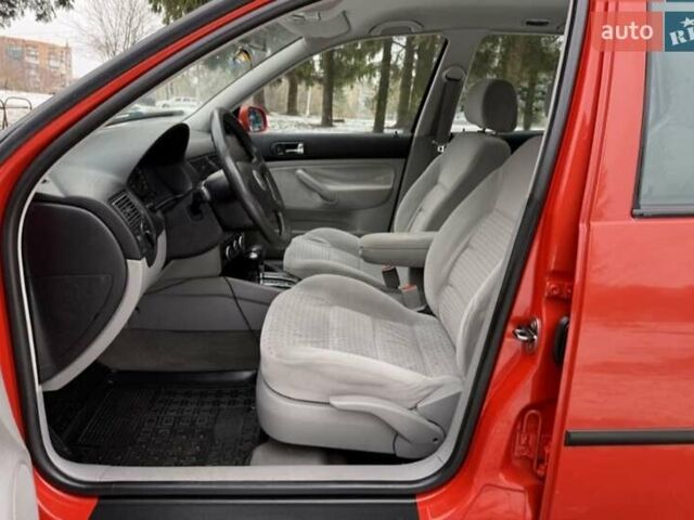 Червоний Фольксваген Гольф, об'ємом двигуна 1.6 л та пробігом 185 тис. км за 5250 $, фото 36 на Automoto.ua