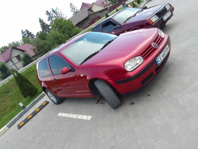 Красный Фольксваген Гольф, объемом двигателя 1.4 л и пробегом 345 тыс. км за 3716 $, фото 4 на Automoto.ua