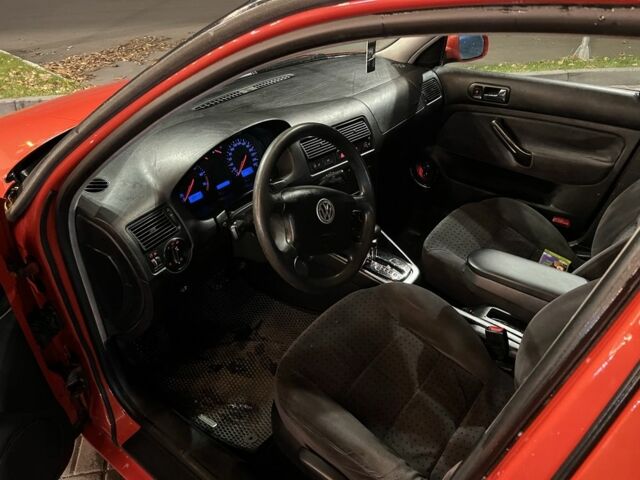 Червоний Фольксваген Гольф, об'ємом двигуна 1.6 л та пробігом 400 тис. км за 5000 $, фото 3 на Automoto.ua