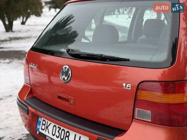 Червоний Фольксваген Гольф, об'ємом двигуна 1.6 л та пробігом 184 тис. км за 4100 $, фото 24 на Automoto.ua