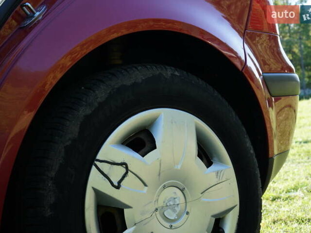 Красный Фольксваген Гольф, объемом двигателя 1.6 л и пробегом 225 тыс. км за 4150 $, фото 52 на Automoto.ua