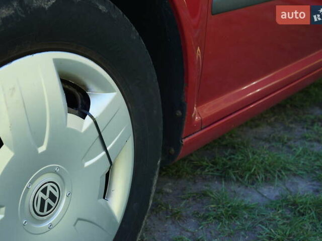 Красный Фольксваген Гольф, объемом двигателя 1.6 л и пробегом 225 тыс. км за 4150 $, фото 53 на Automoto.ua