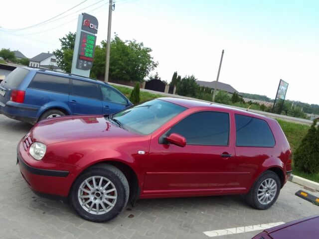 Красный Фольксваген Гольф, объемом двигателя 1.4 л и пробегом 345 тыс. км за 3716 $, фото 7 на Automoto.ua