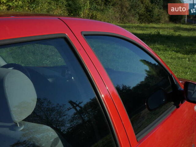 Красный Фольксваген Гольф, объемом двигателя 1.6 л и пробегом 225 тыс. км за 4150 $, фото 76 на Automoto.ua