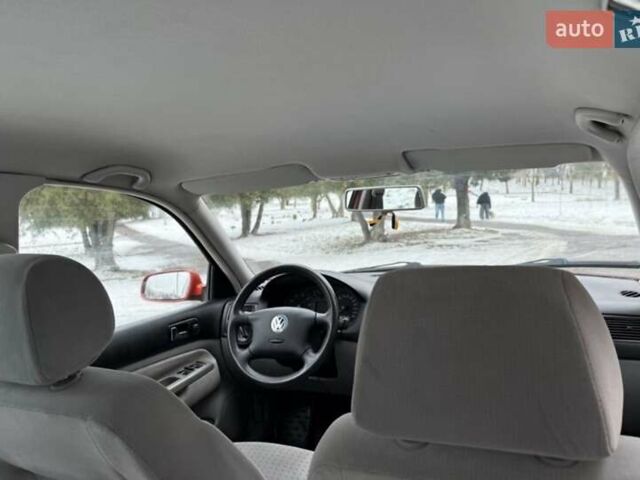 Червоний Фольксваген Гольф, об'ємом двигуна 1.6 л та пробігом 185 тис. км за 5250 $, фото 43 на Automoto.ua