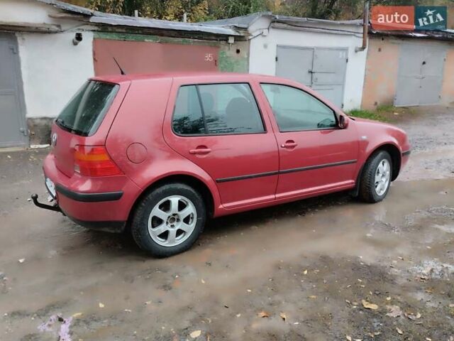 Красный Фольксваген Гольф, объемом двигателя 1.4 л и пробегом 270 тыс. км за 3350 $, фото 2 на Automoto.ua