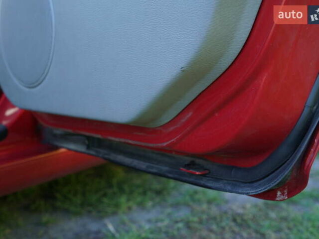 Красный Фольксваген Гольф, объемом двигателя 1.6 л и пробегом 225 тыс. км за 4150 $, фото 26 на Automoto.ua