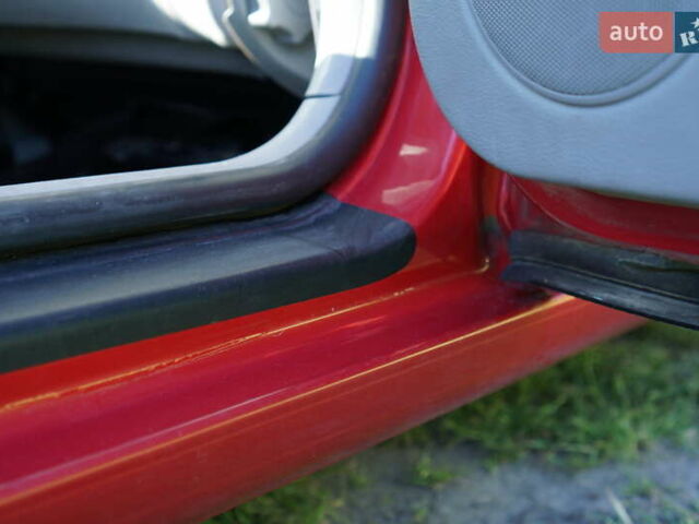 Красный Фольксваген Гольф, объемом двигателя 1.6 л и пробегом 225 тыс. км за 4150 $, фото 21 на Automoto.ua