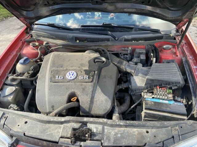 Красный Фольксваген Гольф, объемом двигателя 1.4 л и пробегом 260 тыс. км за 2300 $, фото 7 на Automoto.ua