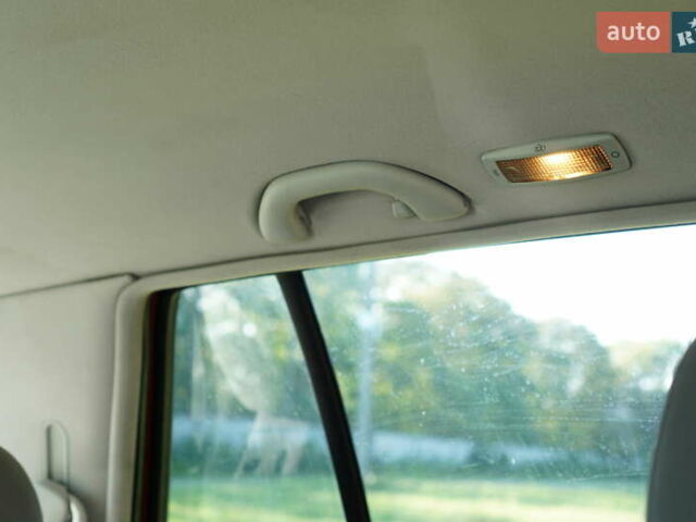 Красный Фольксваген Гольф, объемом двигателя 1.6 л и пробегом 225 тыс. км за 4150 $, фото 83 на Automoto.ua