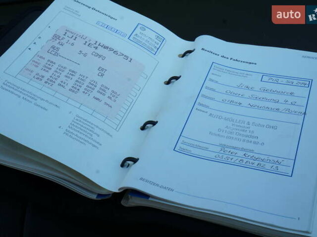 Красный Фольксваген Гольф, объемом двигателя 1.6 л и пробегом 225 тыс. км за 4150 $, фото 88 на Automoto.ua