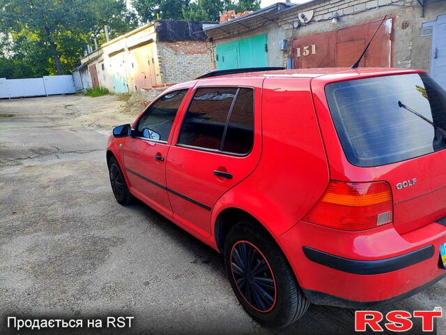 Червоний Фольксваген Гольф, об'ємом двигуна 1.6 л та пробігом 220 тис. км за 4399 $, фото 2 на Automoto.ua
