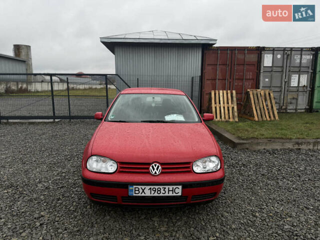 Красный Фольксваген Гольф, объемом двигателя 1.6 л и пробегом 215 тыс. км за 4799 $, фото 2 на Automoto.ua