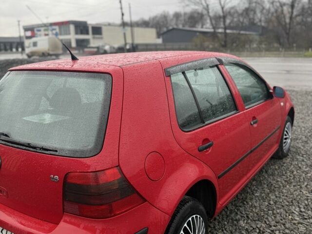 Красный Фольксваген Гольф, объемом двигателя 1.6 л и пробегом 215 тыс. км за 4850 $, фото 3 на Automoto.ua