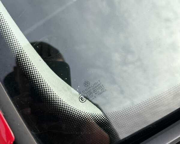 Червоний Фольксваген Гольф, об'ємом двигуна 1.39 л та пробігом 209 тис. км за 3850 $, фото 11 на Automoto.ua