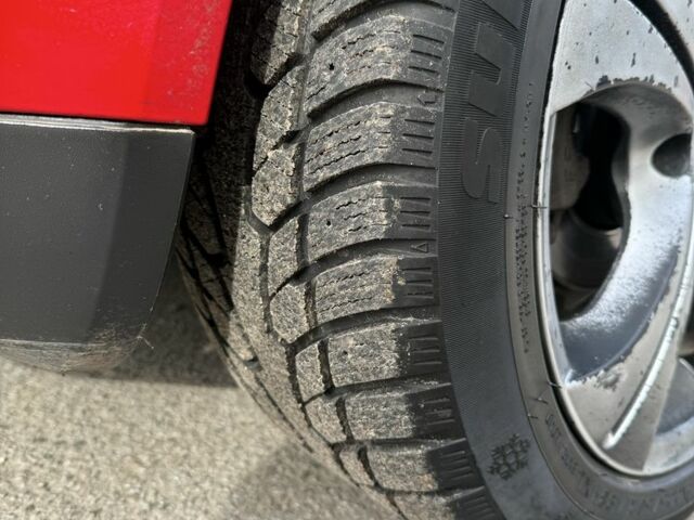 Червоний Фольксваген Гольф, об'ємом двигуна 1.4 л та пробігом 209 тис. км за 3850 $, фото 10 на Automoto.ua