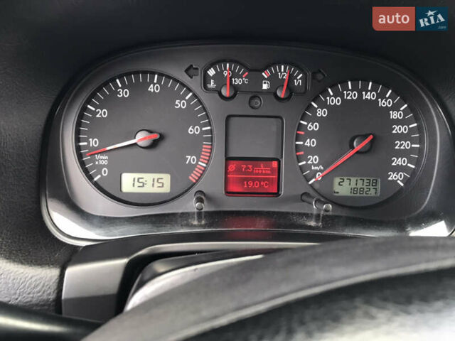 Красный Фольксваген Гольф, объемом двигателя 1.6 л и пробегом 273 тыс. км за 3399 $, фото 14 на Automoto.ua