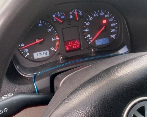 Красный Фольксваген Гольф, объемом двигателя 1.4 л и пробегом 202 тыс. км за 4000 $, фото 1 на Automoto.ua