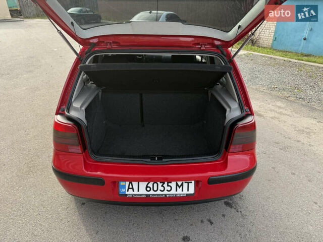 Червоний Фольксваген Гольф, об'ємом двигуна 1.39 л та пробігом 209 тис. км за 3850 $, фото 12 на Automoto.ua