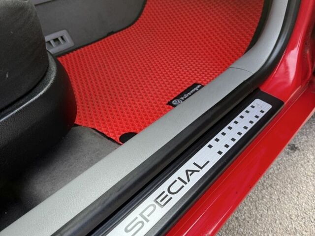 Червоний Фольксваген Гольф, об'ємом двигуна 1.4 л та пробігом 209 тис. км за 3850 $, фото 18 на Automoto.ua