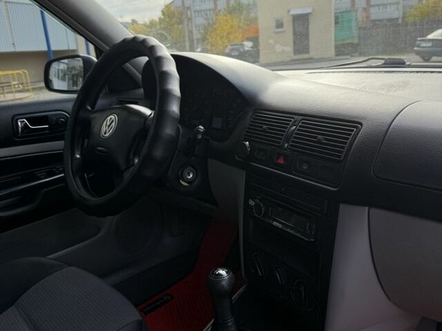 Червоний Фольксваген Гольф, об'ємом двигуна 1.4 л та пробігом 209 тис. км за 3850 $, фото 17 на Automoto.ua